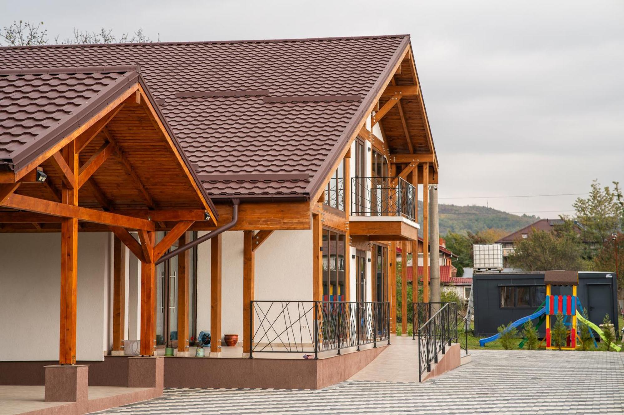 Pensiunea Subcarpati Călimăneşti Zewnętrze zdjęcie