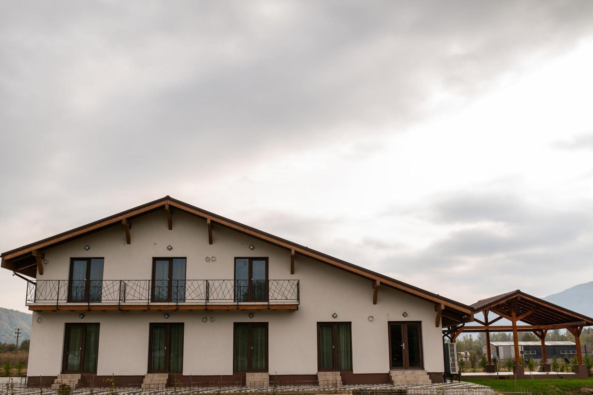 Pensiunea Subcarpati Călimăneşti Zewnętrze zdjęcie
